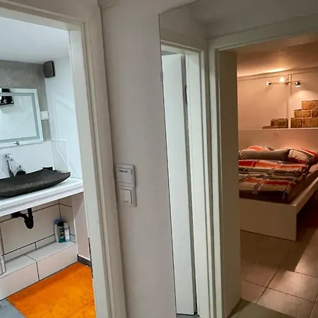 Gemuetliche Moeblierte Souterrain Wohnung Hannover Exterior photo