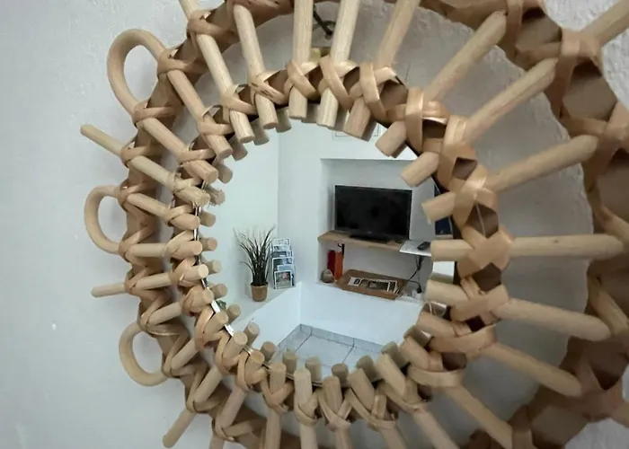 Gemuetliche Moeblierte Souterrain Wohnung