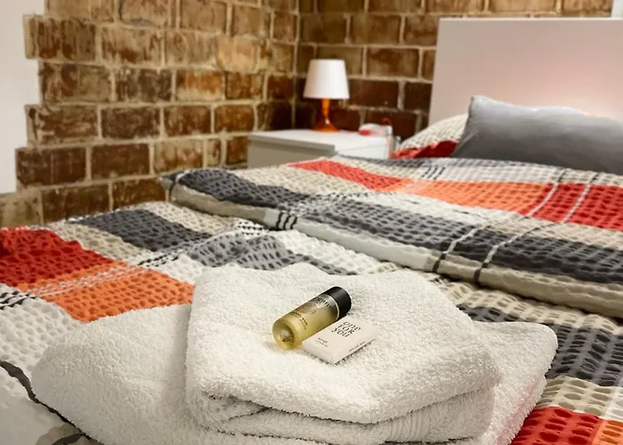 Gemuetliche Moeblierte Souterrain Wohnung