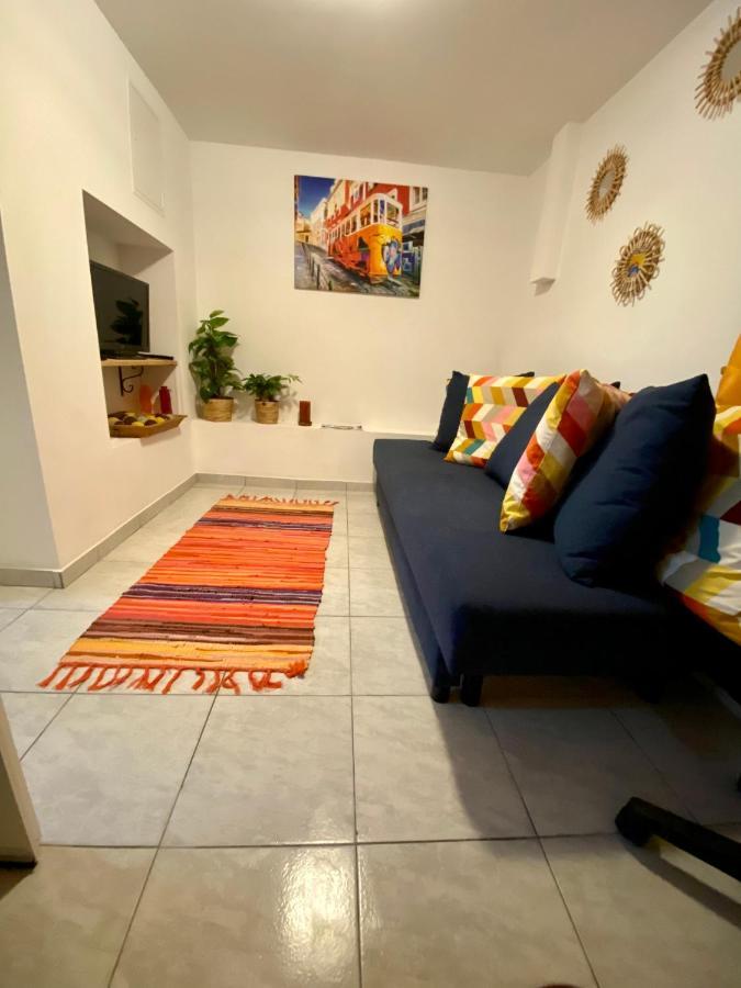 Gemuetliche Moeblierte Souterrain Apartment