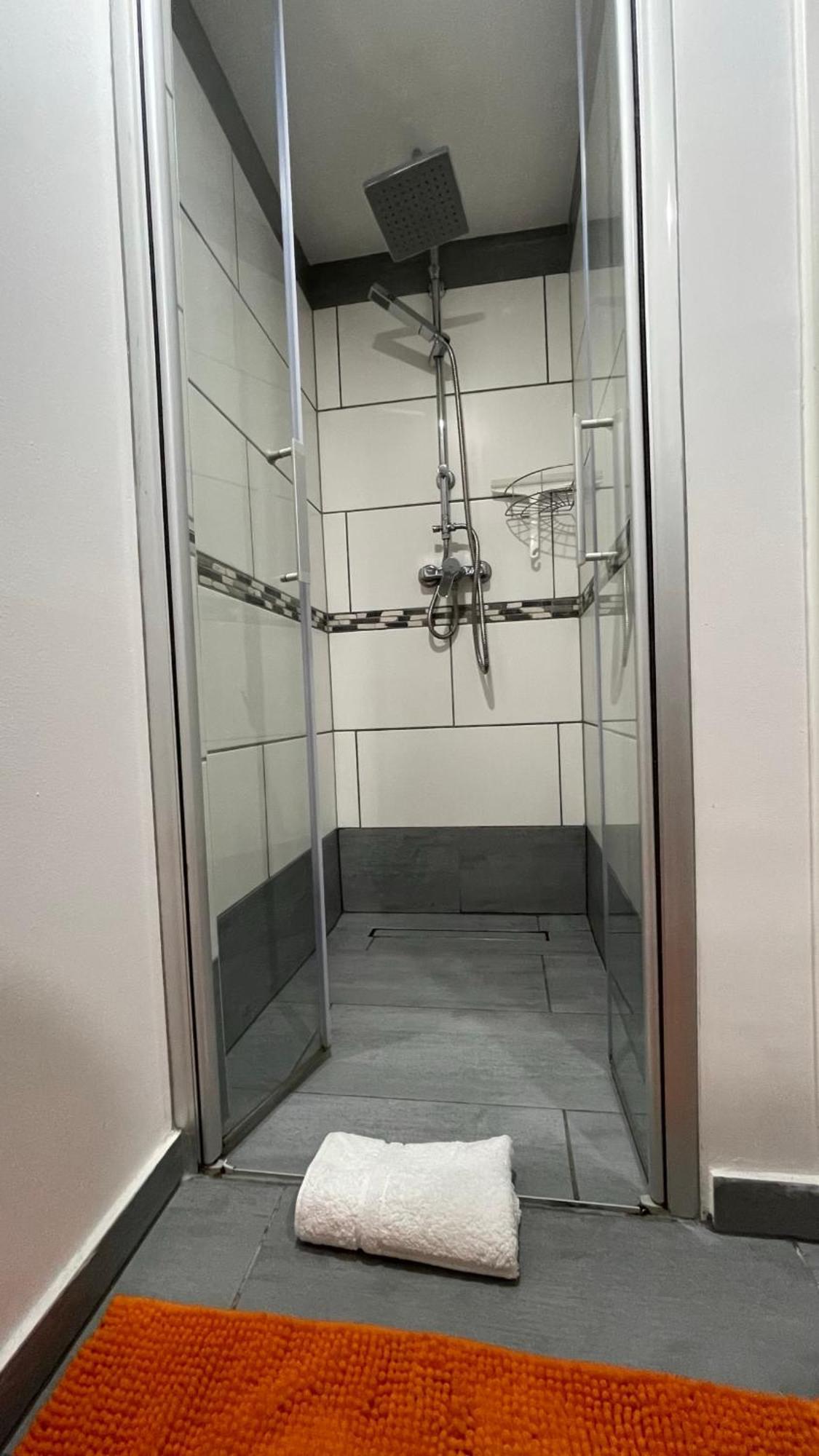 Apartment Gemütliche Möblierte Souterrain
